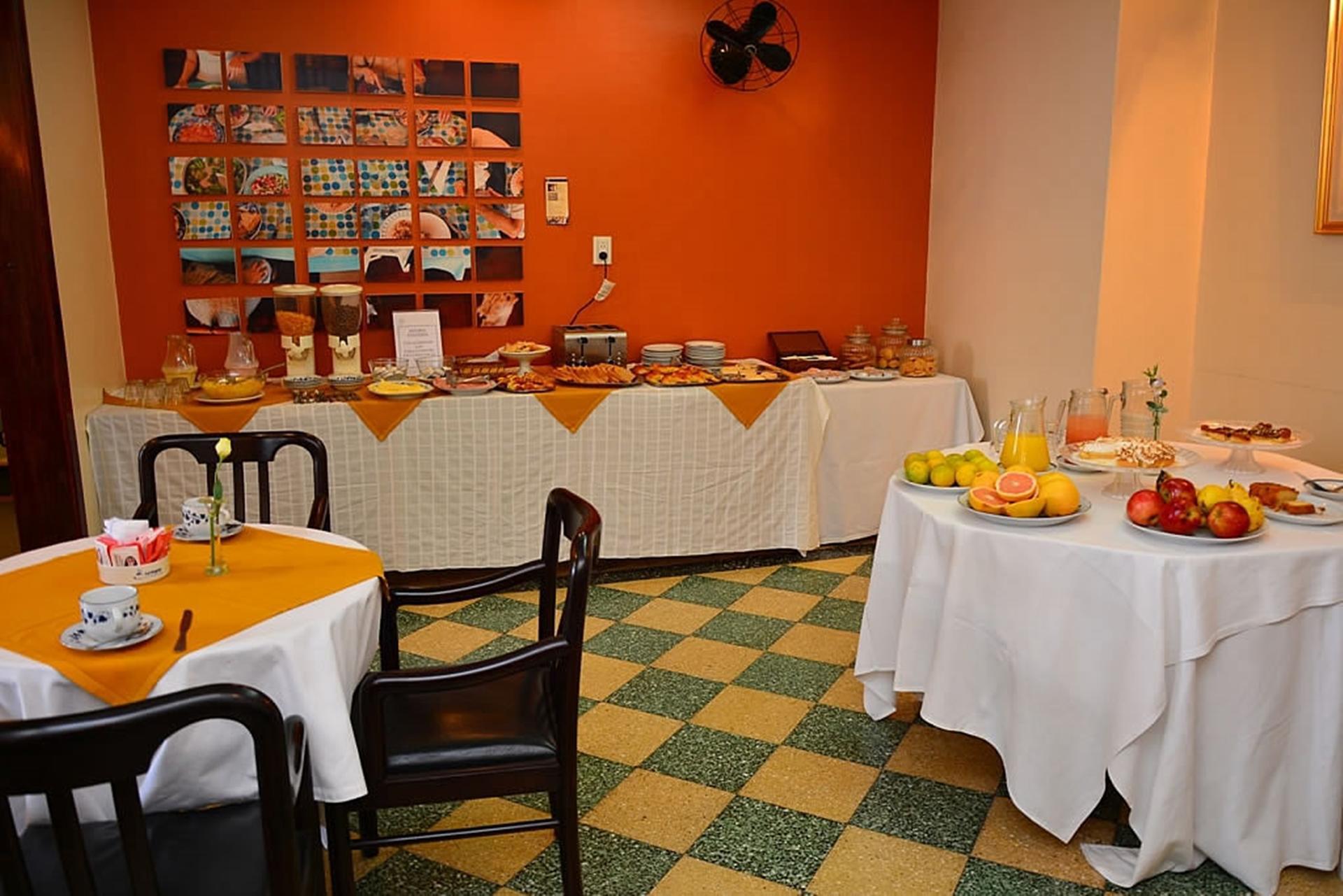Colonial Hotel